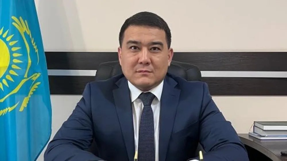 КНБ расследует дело чиновника из Шымкента по подозрению во взяточничестве