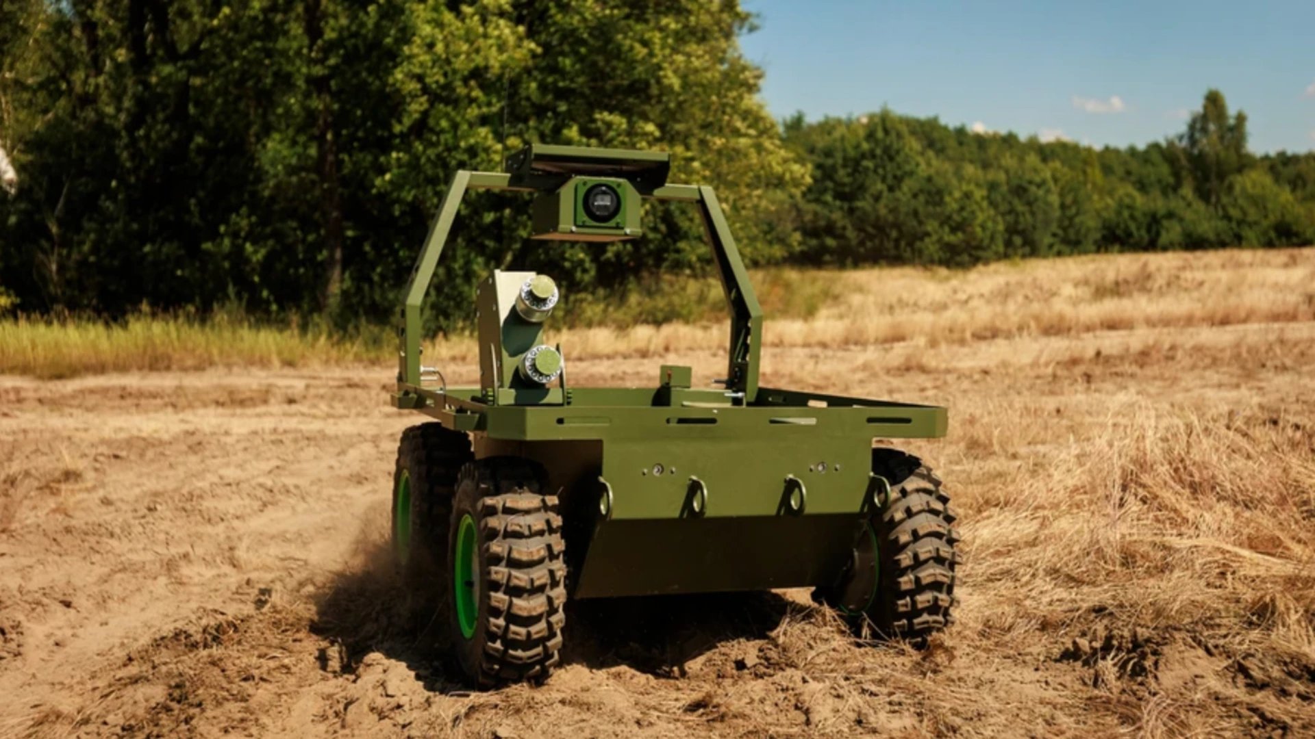 Украинская SMART BIRDS представила робота VORON, ловящего дроны сетями с 45 метров