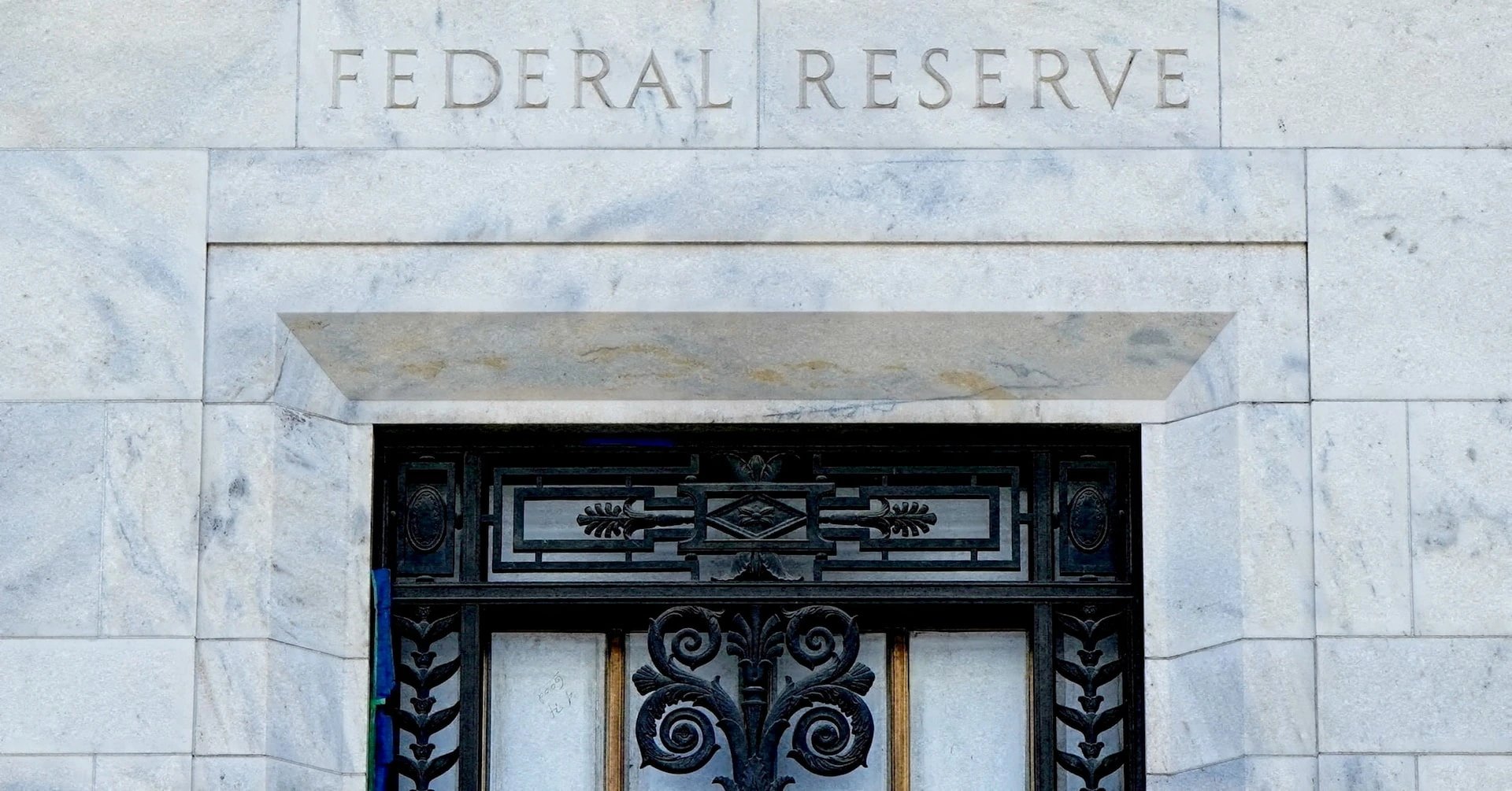 Безработица в США ниже оценки NAIRU ФРС сигнализирует о напряженности рынка труда