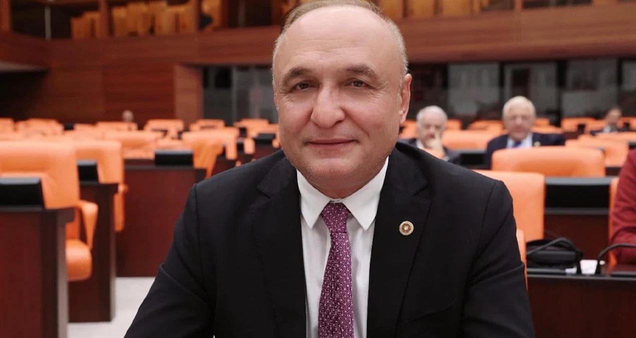 Сейди Ахмет Келеш напал с ножом на депутата партии YENİ Мелиха Мерича в Газиантепе