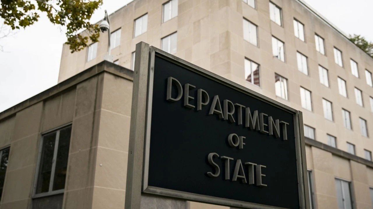 США приостановили собеседования по иммиграционным визам по всему миру