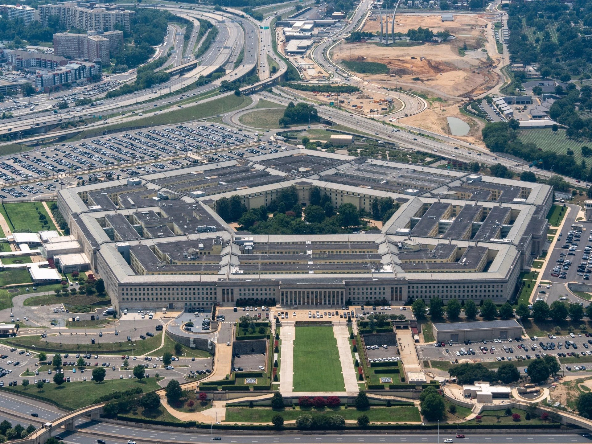 Журналисты Stars and Stripes подали в суд на Пентагон из-за увольнений