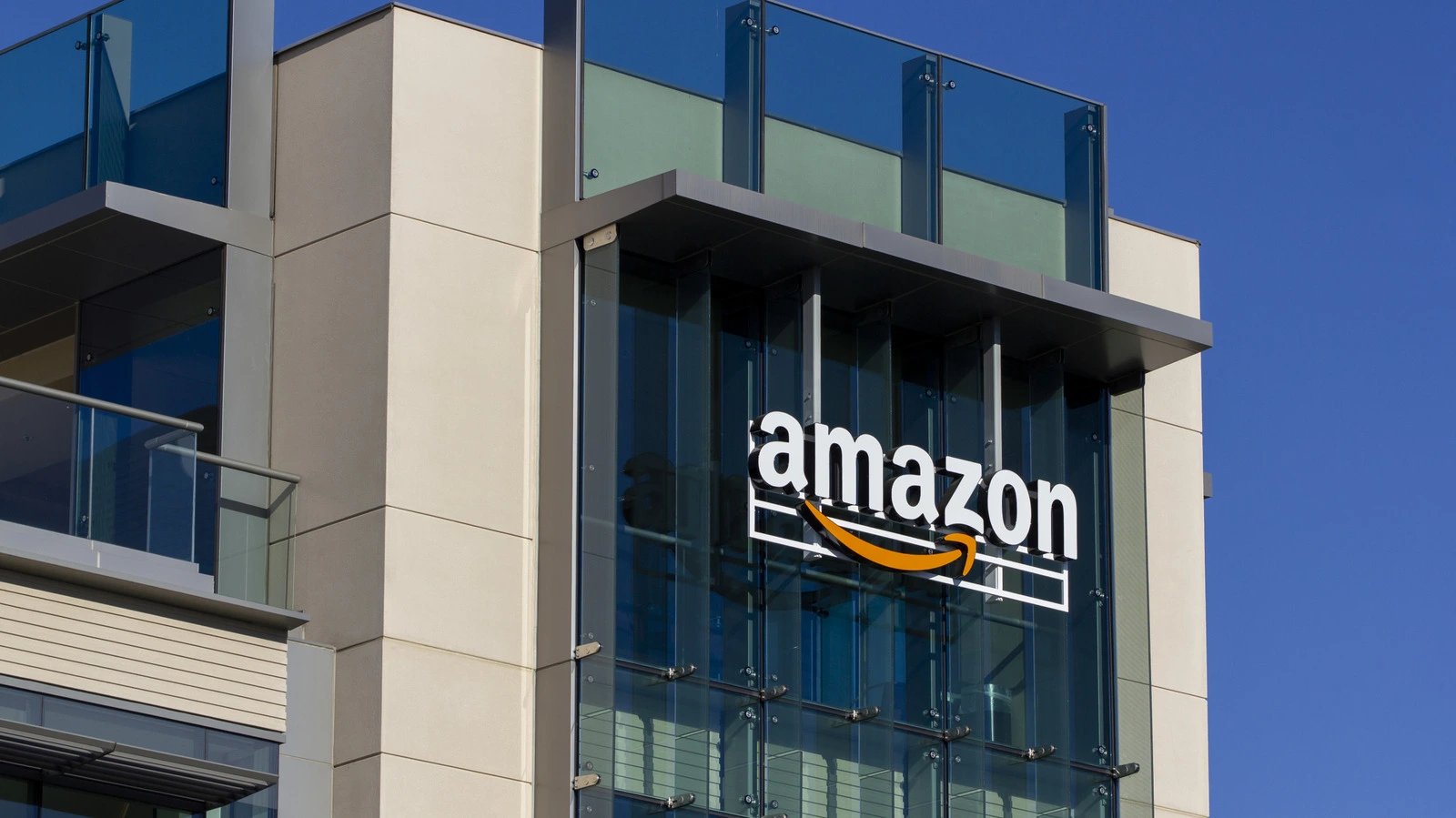 FTC и 22 штата подали в суд на Amazon за скрытые наценки на рекламных аукционах с 2019 года
