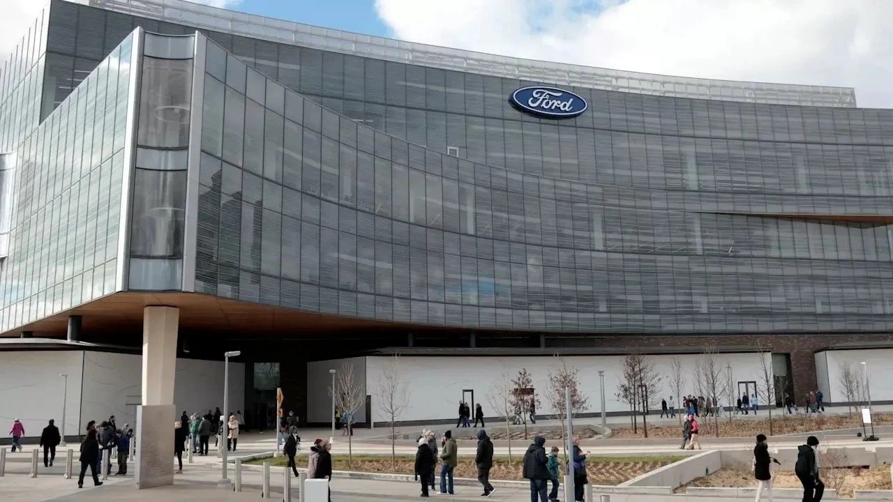 Минтранс США потребовал от Ford разорвать связи с CATL, Geely и BYD