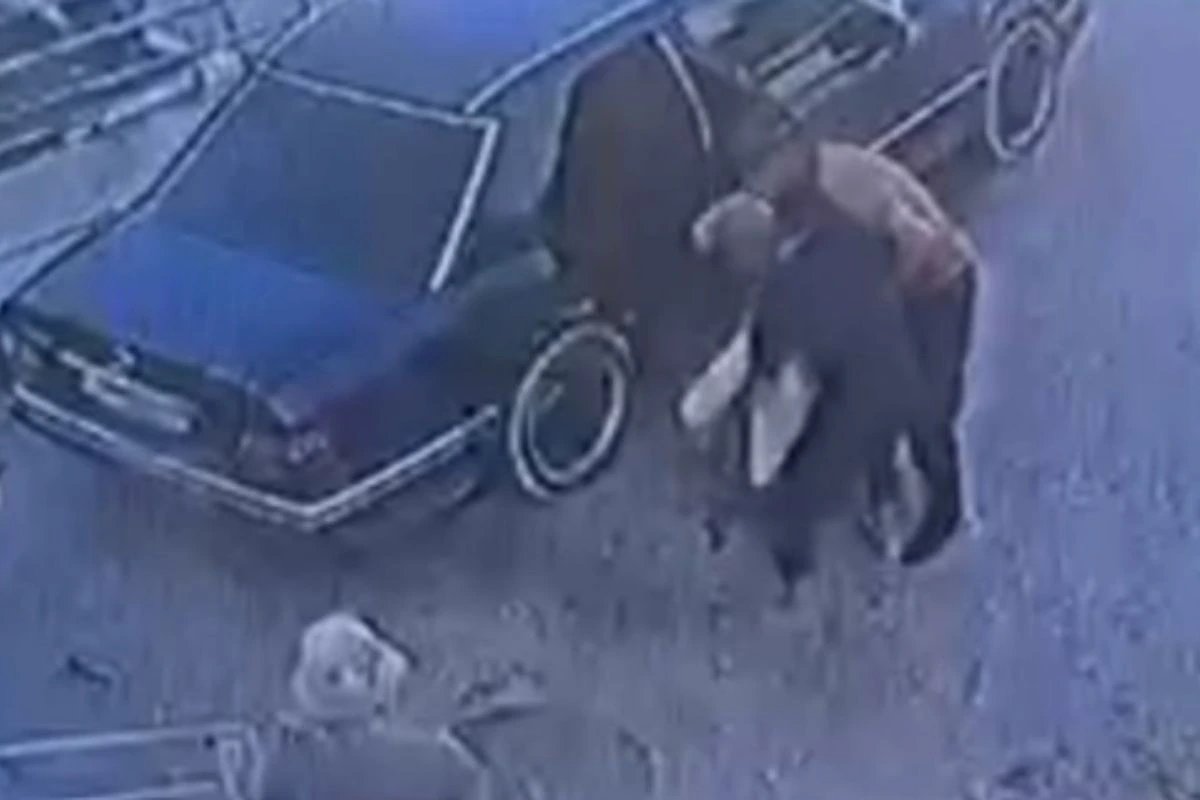 В Таразе избитого сотрудника больницы привезли в клинику на его же авто, он умер