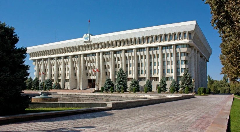 Бекешев заявил, что ОПГ помешали запретить бинарные опционы в Кыргызстане