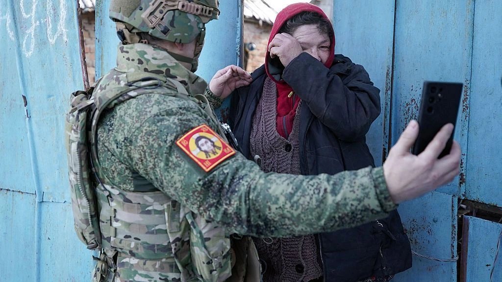 Российские семьи ищут ответы о более 300 пропавших в Курской области после вторжения 2024 года
