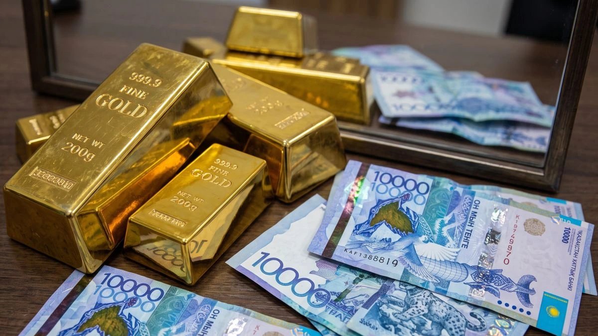 Нацбанк переходит к зеркалированию валютных операций Нацфонда, меняя предложение на рынке