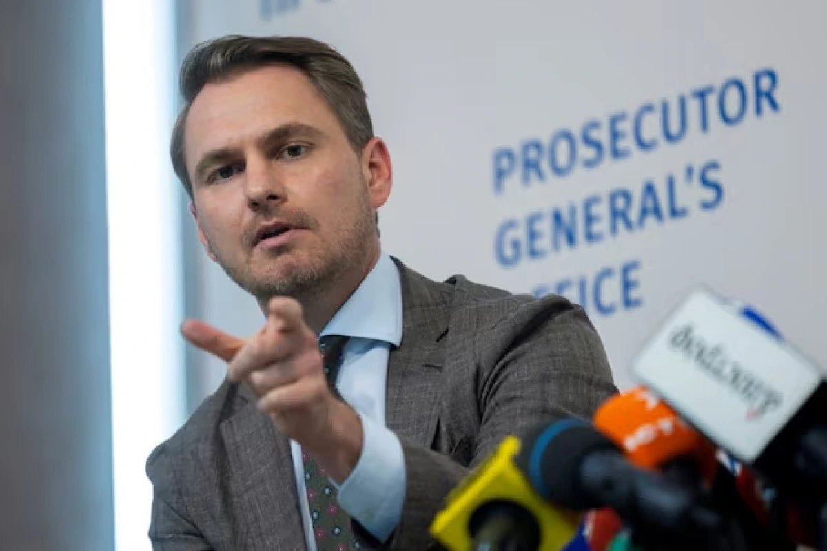 Зеленский просит Раду уволить генпрокурора Кравченко