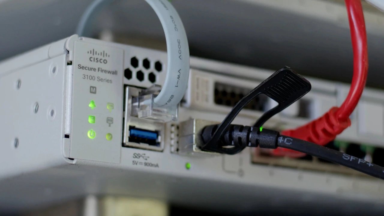 Sandworm-linked Cyclops Blink variant targets Cisco FMC via chained flaws