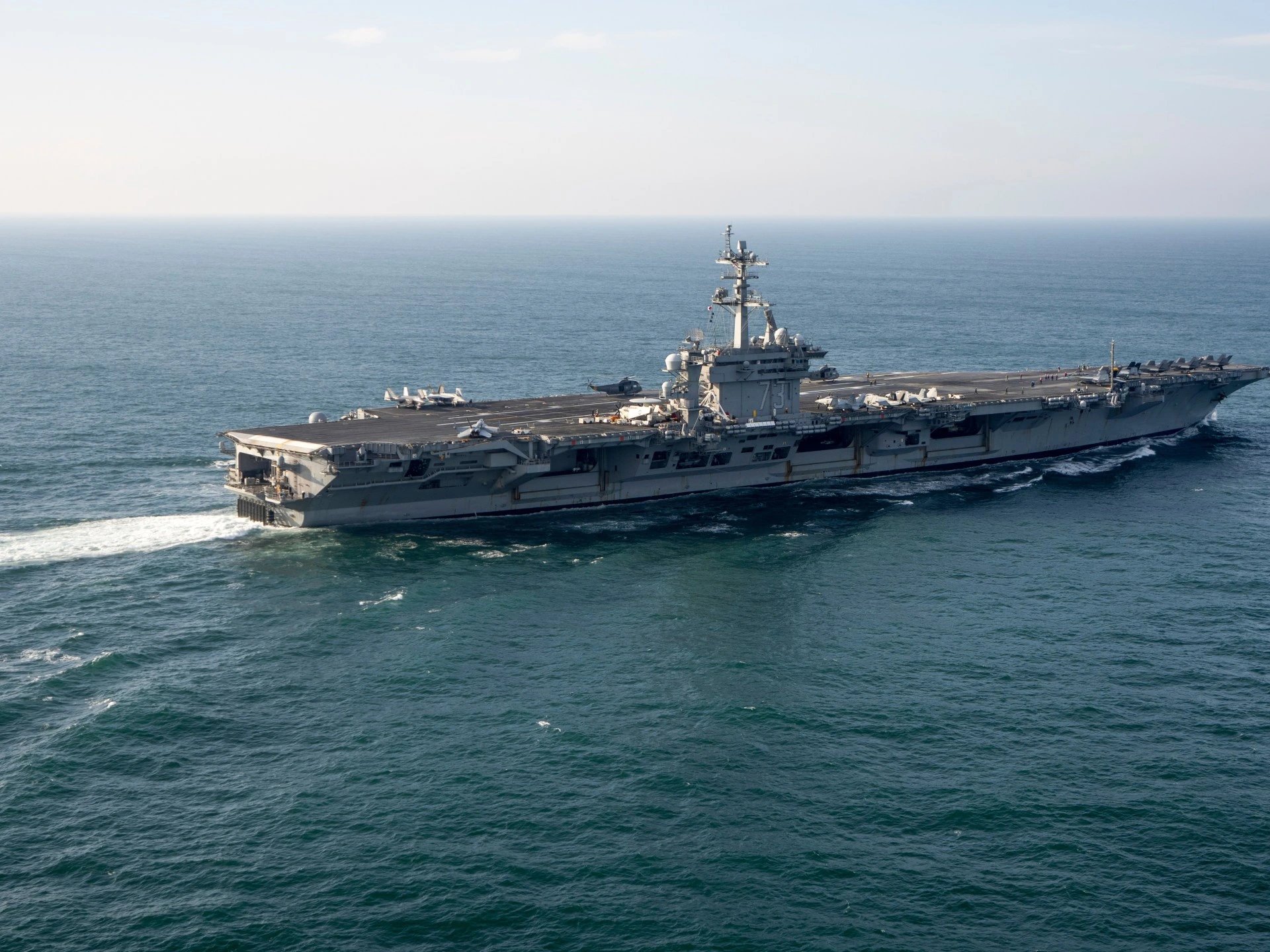 Авианосец USS George Washington прибыл в Аравийское море на смену USS Lincoln