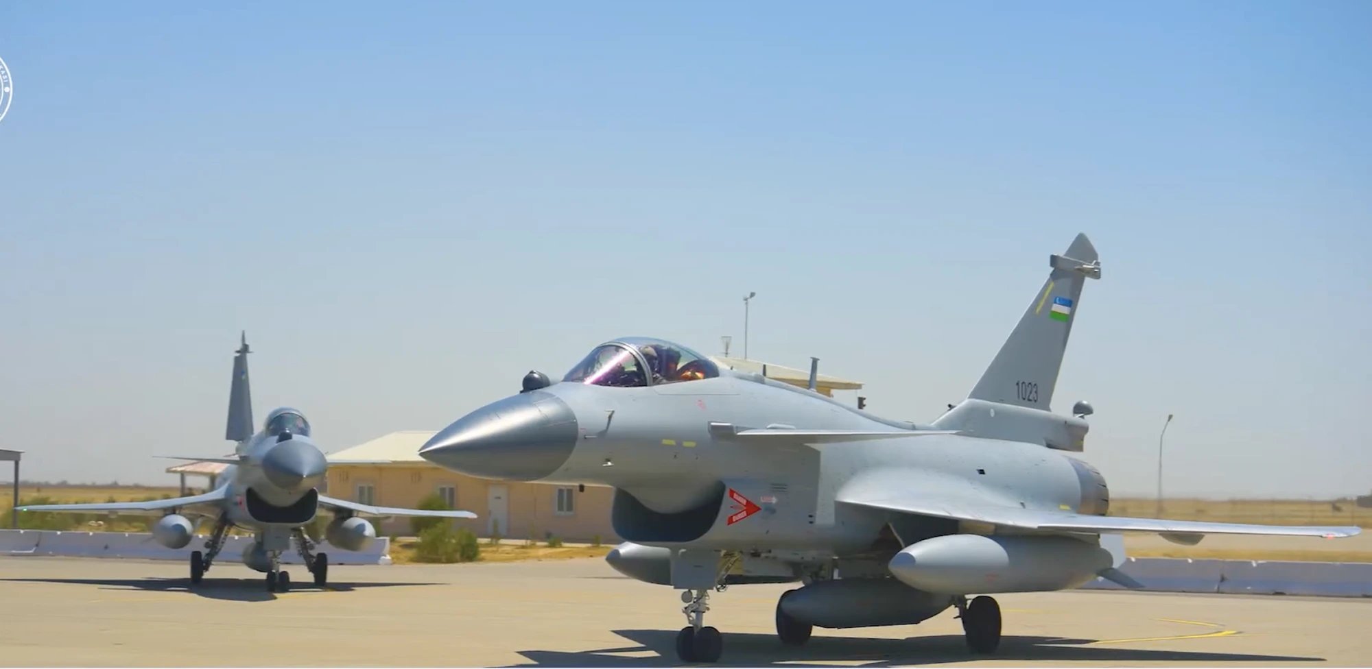 Узбекистан показал китайские истребители J-10CE в видео Минобороны