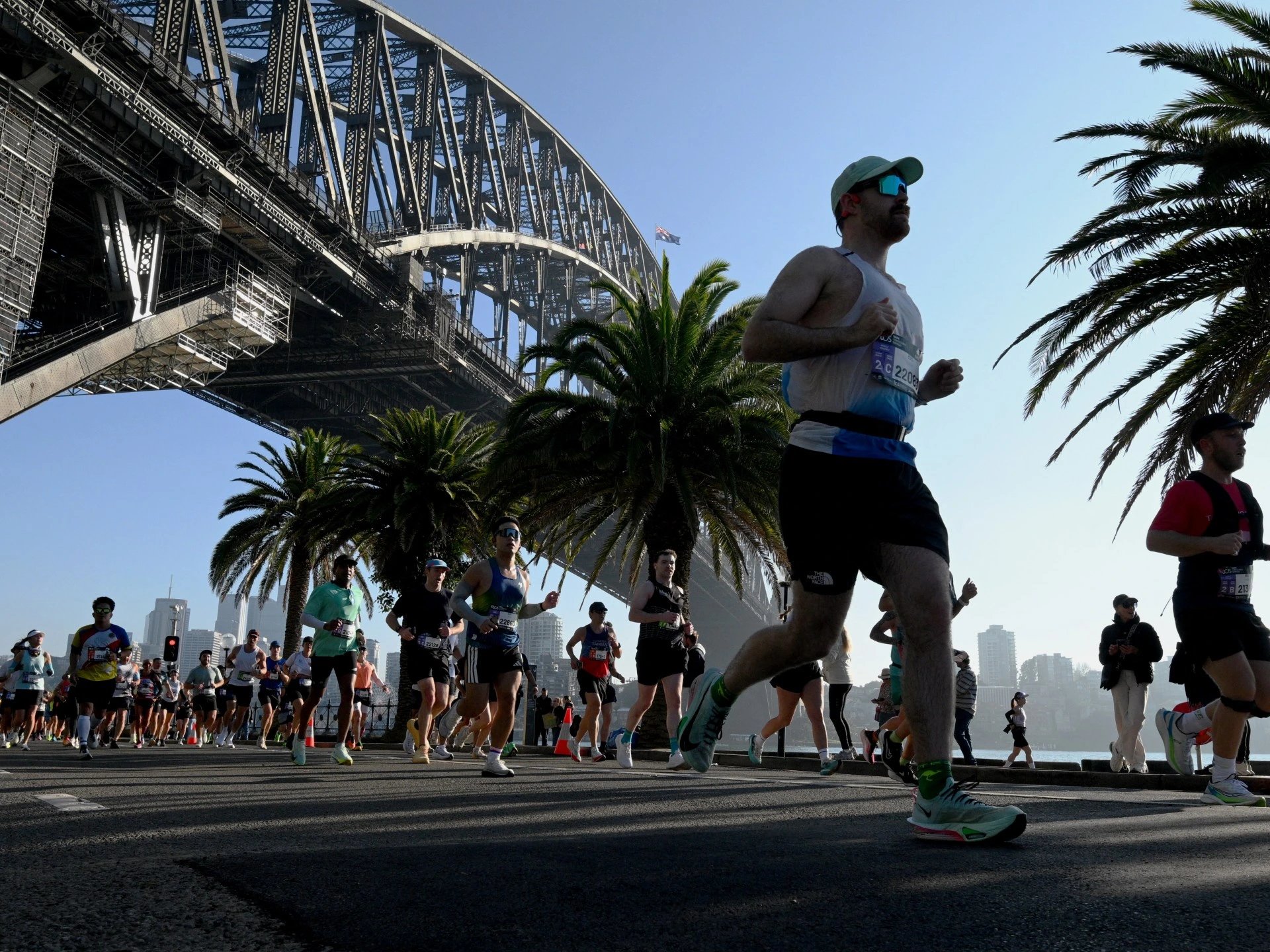 Israeli soldiers run Sydney Marathon amid protests over visas