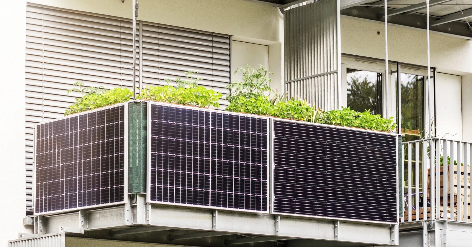 Germany's balcony solar boom surpasses one million registered units
