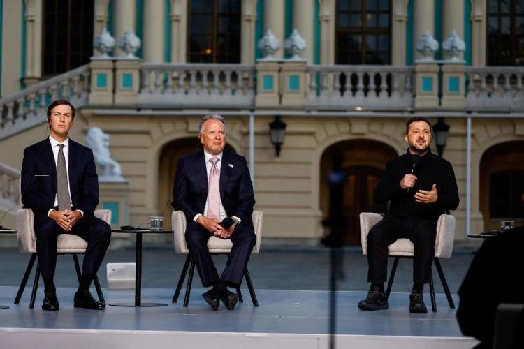 Уиткофф и Кушнер провели переговоры с украинскими властями в Киеве