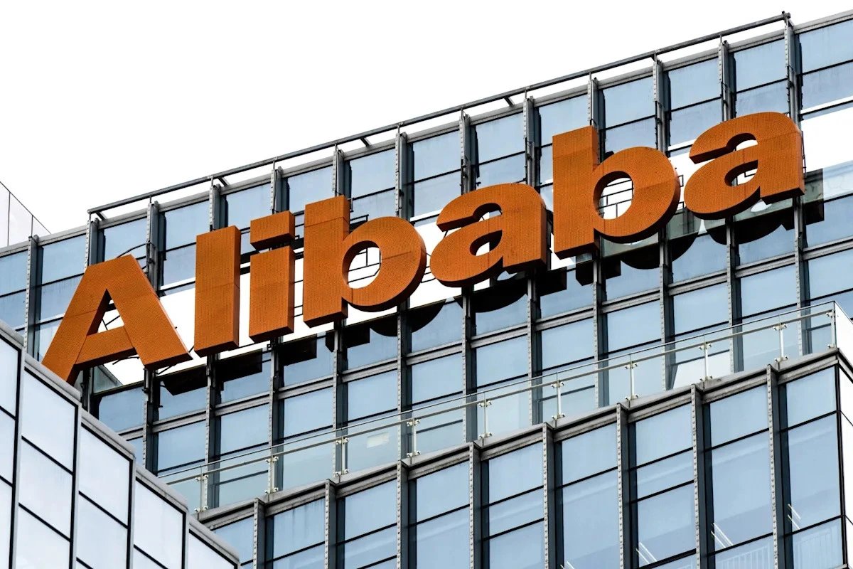 Спецслужбы США обвинили Alibaba и DeepSeek в промышленном извлечении ИИ-моделей