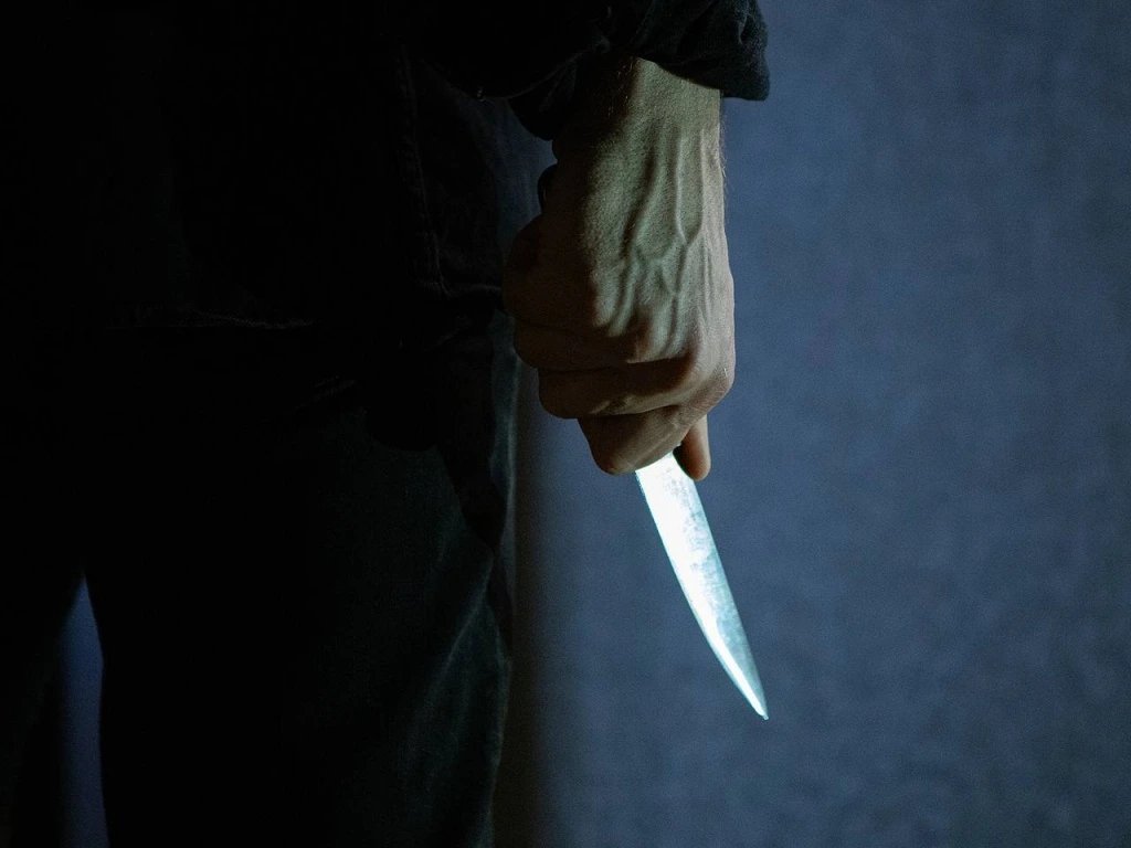 Медсестра погибла при нападении с ножом в роддоме Ферганской области