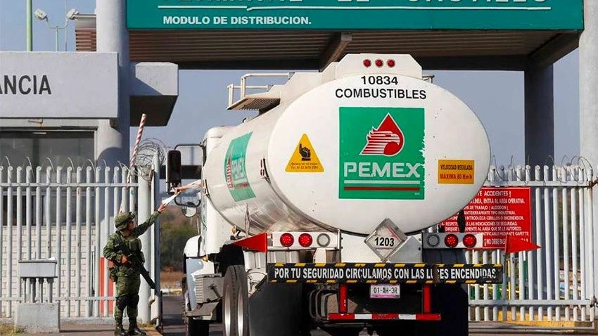 Мексика сокращает поддержку Pemex на 70% до 81 млрд песо в бюджете на 2027 год